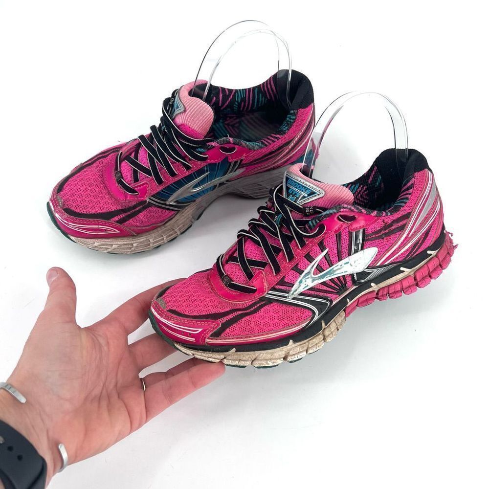 ‎Women’s pink Brooks Adrenaline GTS14 size 7.5